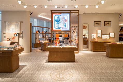 Hermes Stores Fukuoka 